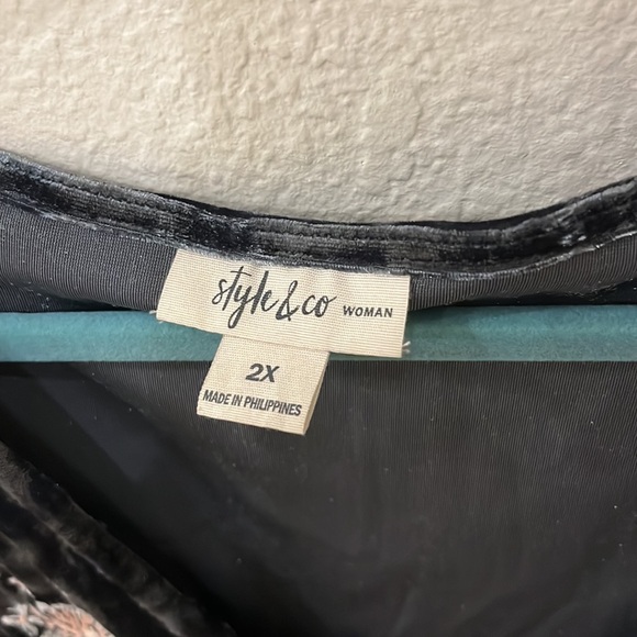 Blue Velvet Long Sleeve V Neck top - Picture 2 of 3